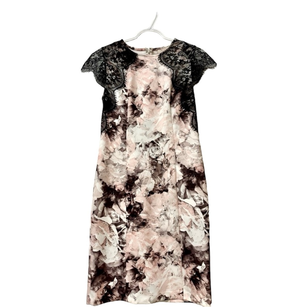 Lovely by Adrianna Papell- Beautiful flower pattern dress with lace details
